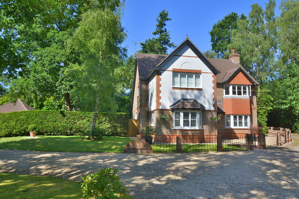  Edwards Estate Agents