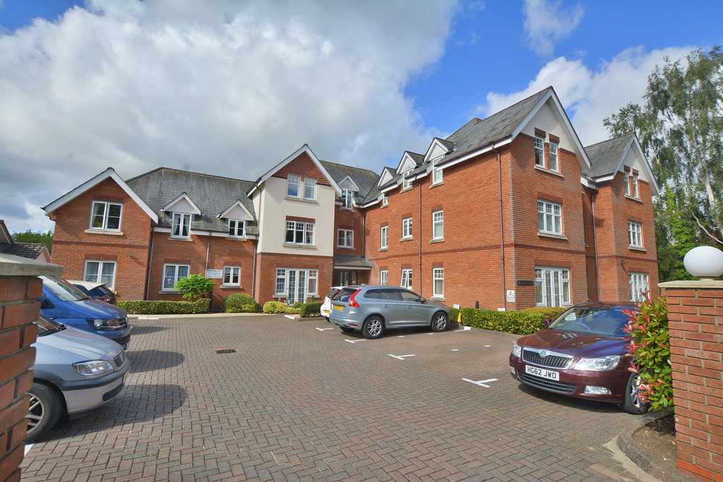  Edwards Estate Agents