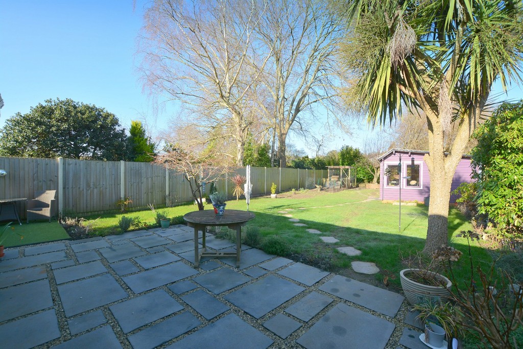 Dales Drive, Wimborne Edwards Estate Agents