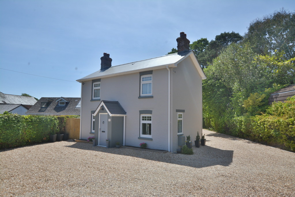 St. Leonards, Ringwood Edwards Estate Agents