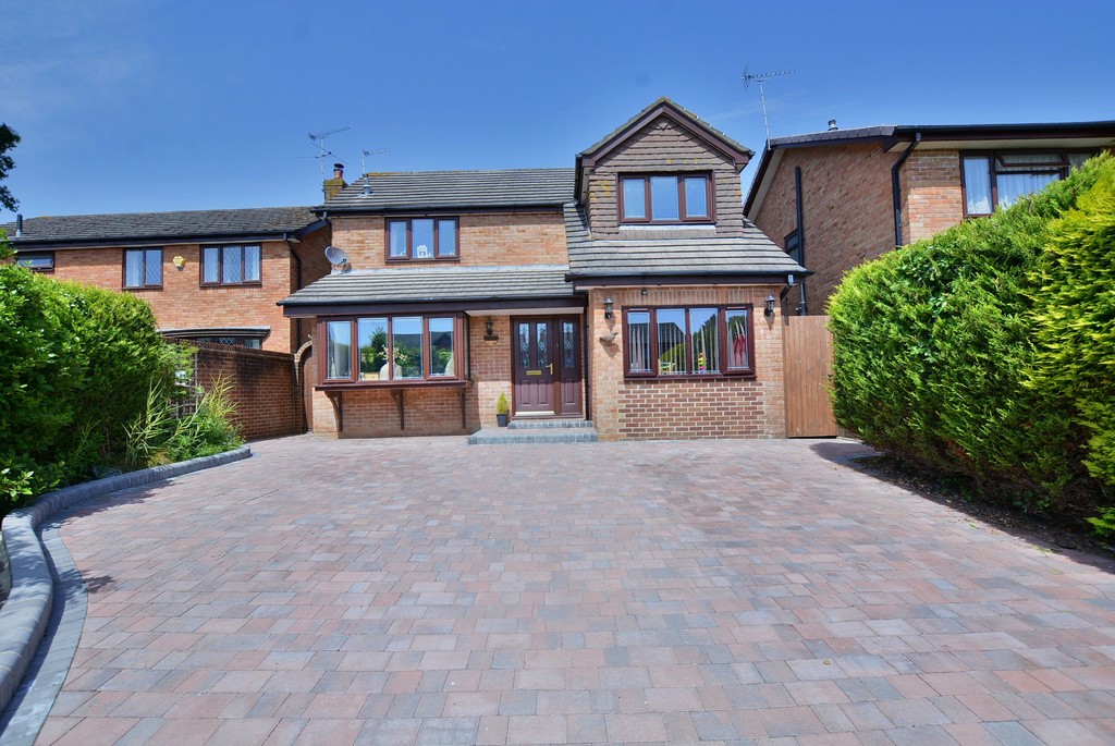 Keswick Way, VERWOOD Edwards Estate Agents