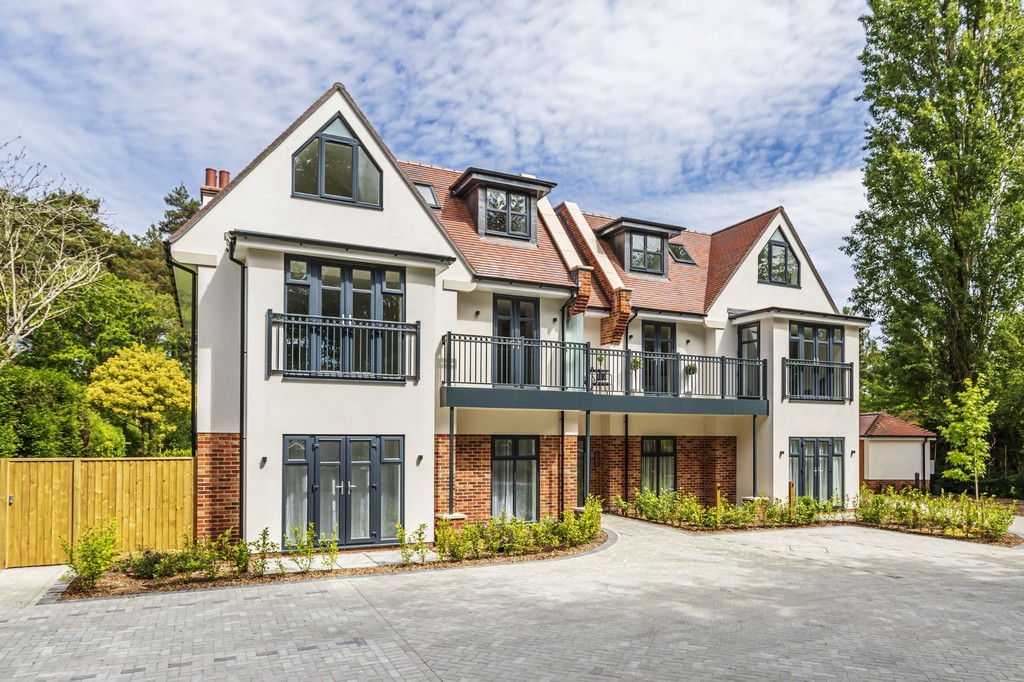  Edwards Estate Agents