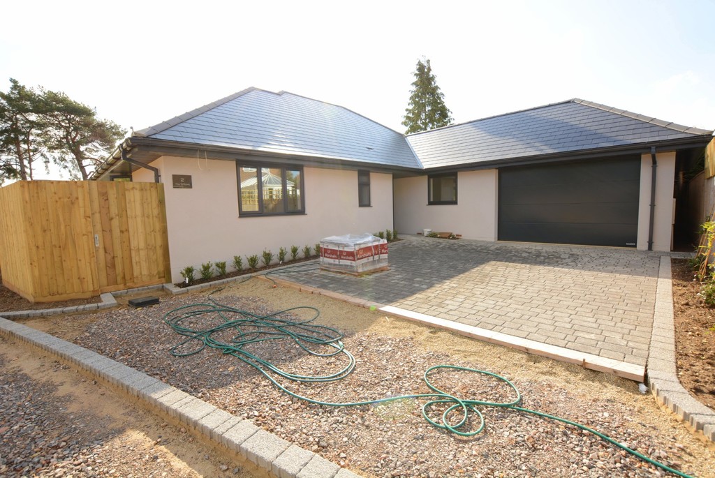 Woodlinken Drive, Verwood Edwards Estate Agents