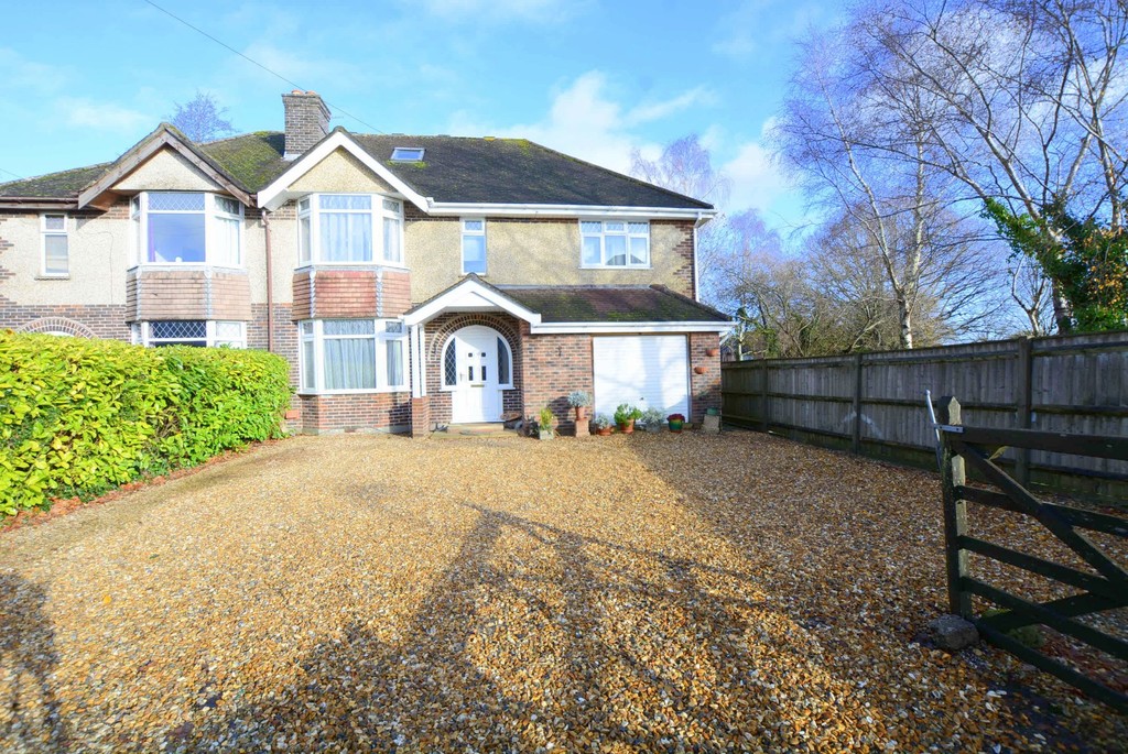 Manor Road, Verwood Edwards Estate Agents