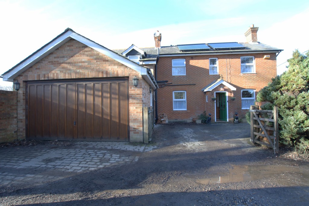 Lane, Verwood Edwards Estate Agents