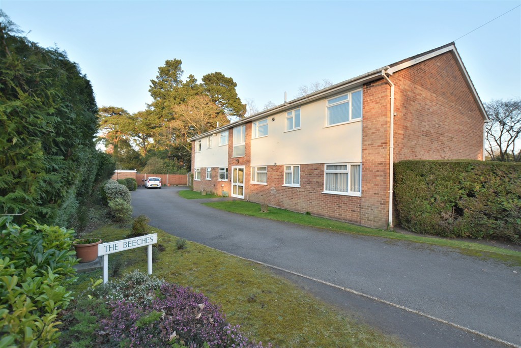 Woodside Road, Ferndown Edwards Estate Agents