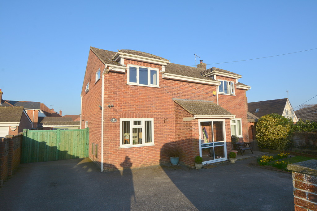 Blandford Road, Sturminster Marshall Edwards Estate Agents