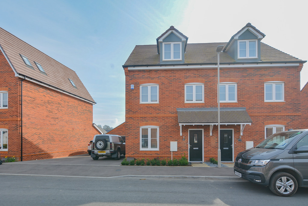  Edwards Estate Agents