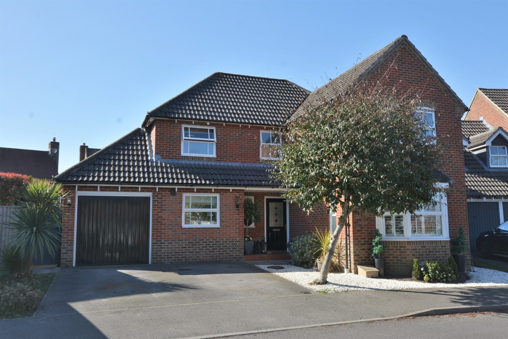 Wollaton Road, Ferndown Edwards Estate Agents