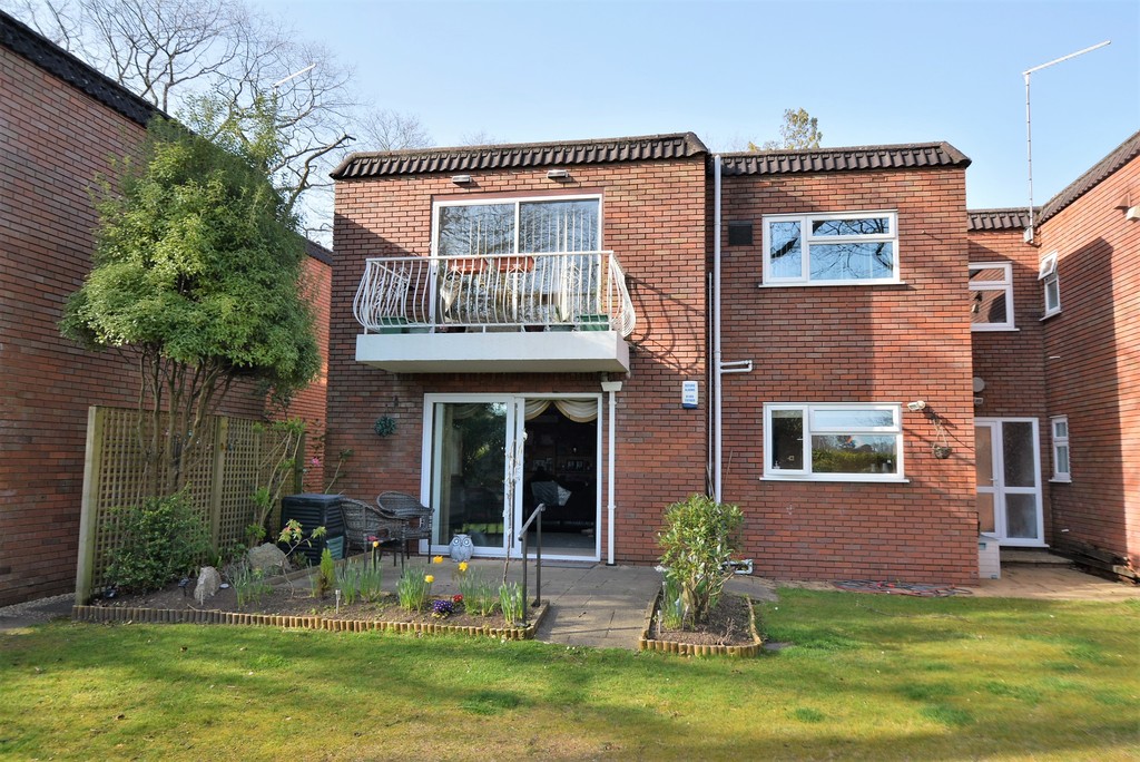 Beaufoys Avenue, Ferndown Edwards Estate Agents