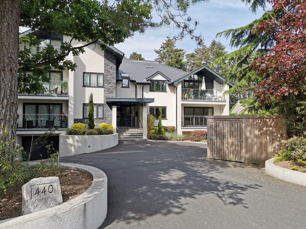 New Road, Ferndown Edwards Estate Agents