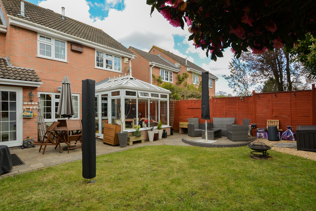  Edwards Estate Agents