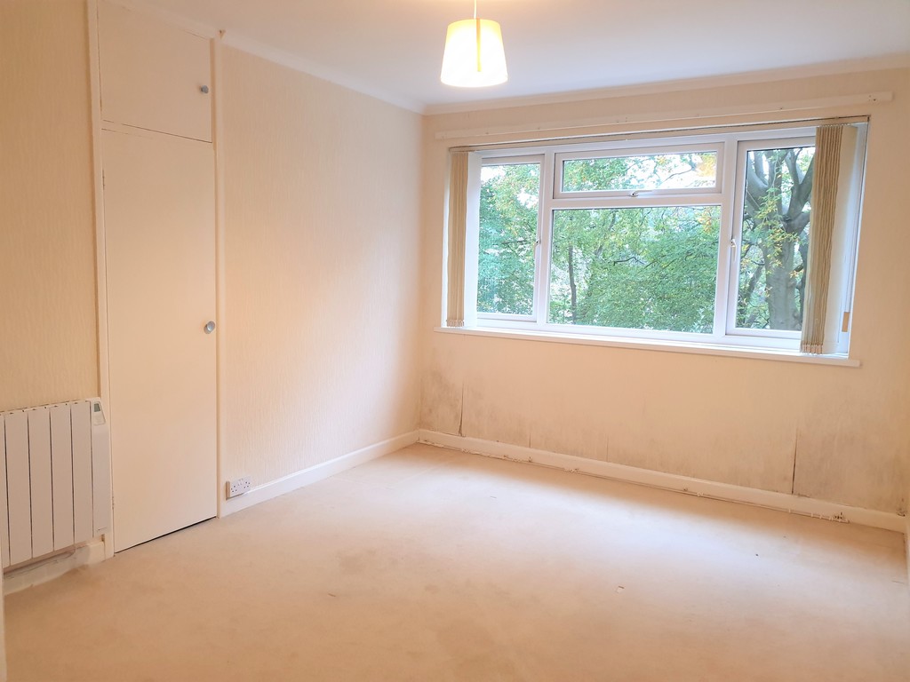 Ashley Cross, Lower Parkstone, Poole, BH14 Edwards Estate Agents