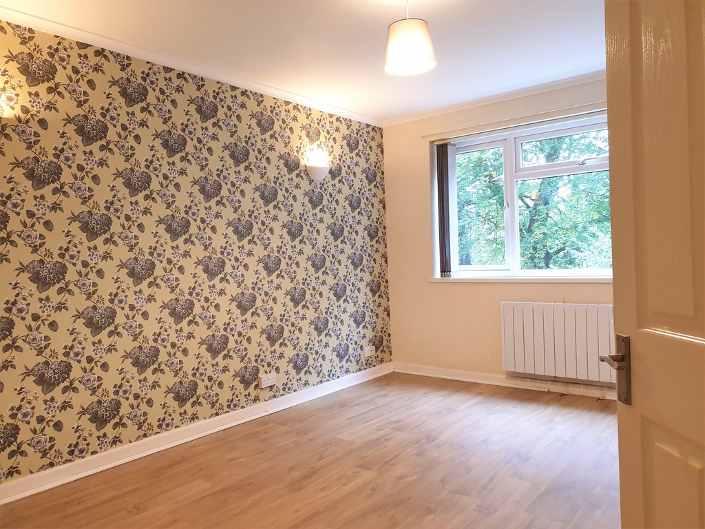 Ashley Cross, Lower Parkstone, Poole, BH14 Edwards Estate Agents