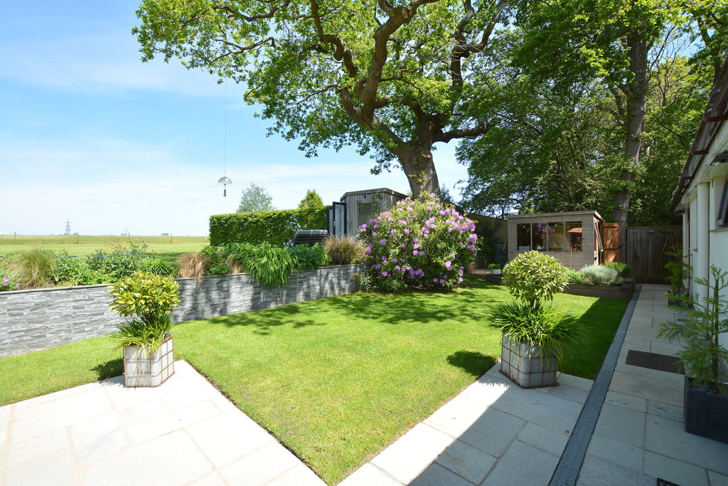 Wood Lane, Bournemouth Edwards Estate Agents