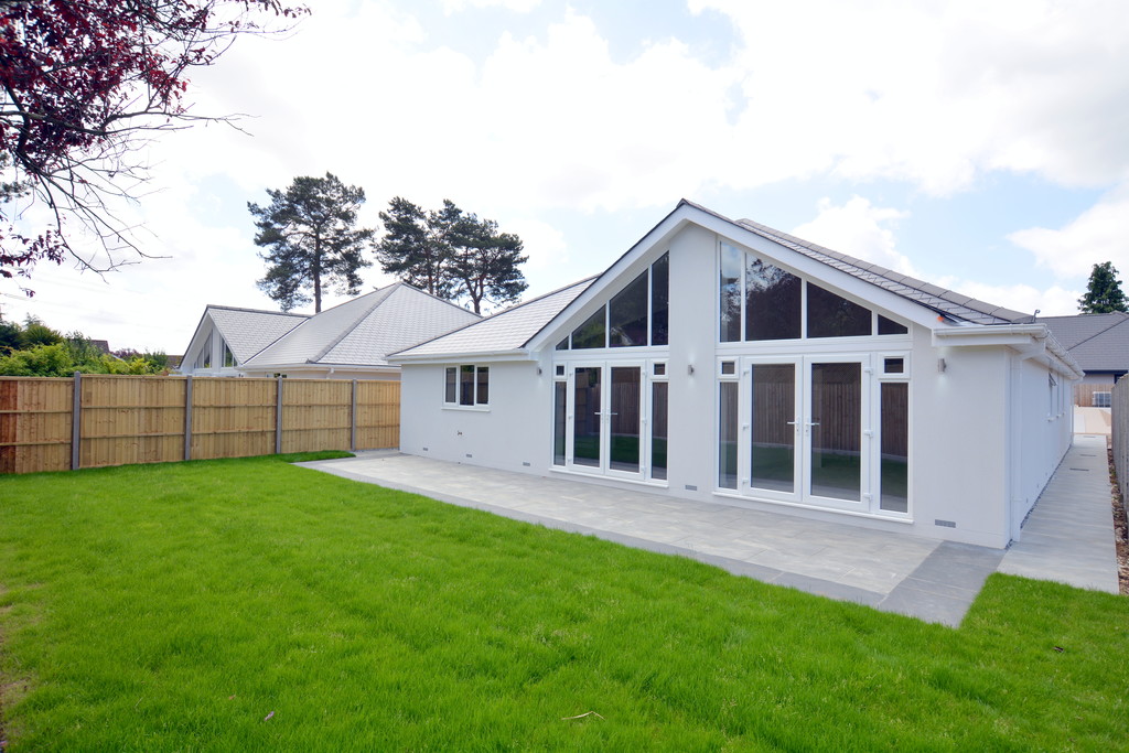 Woodlinken Drive, Verwood Edwards Estate Agents