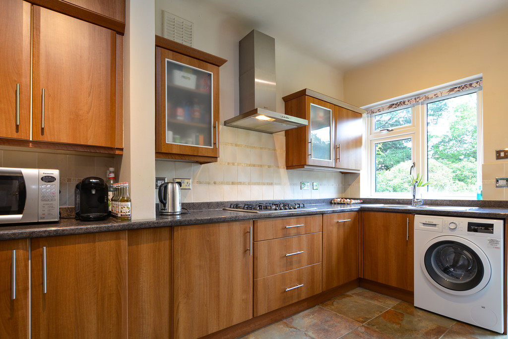 Woodside Road, Ferndown Edwards Estate Agents