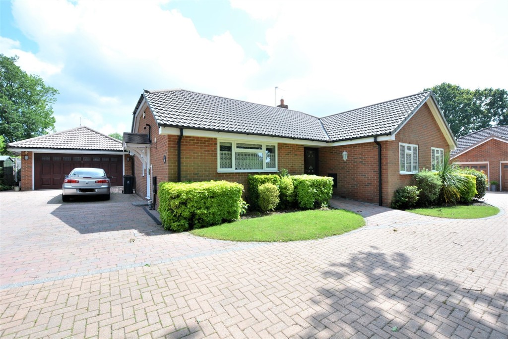 Sherwood Drive, Verwood Edwards Estate Agents