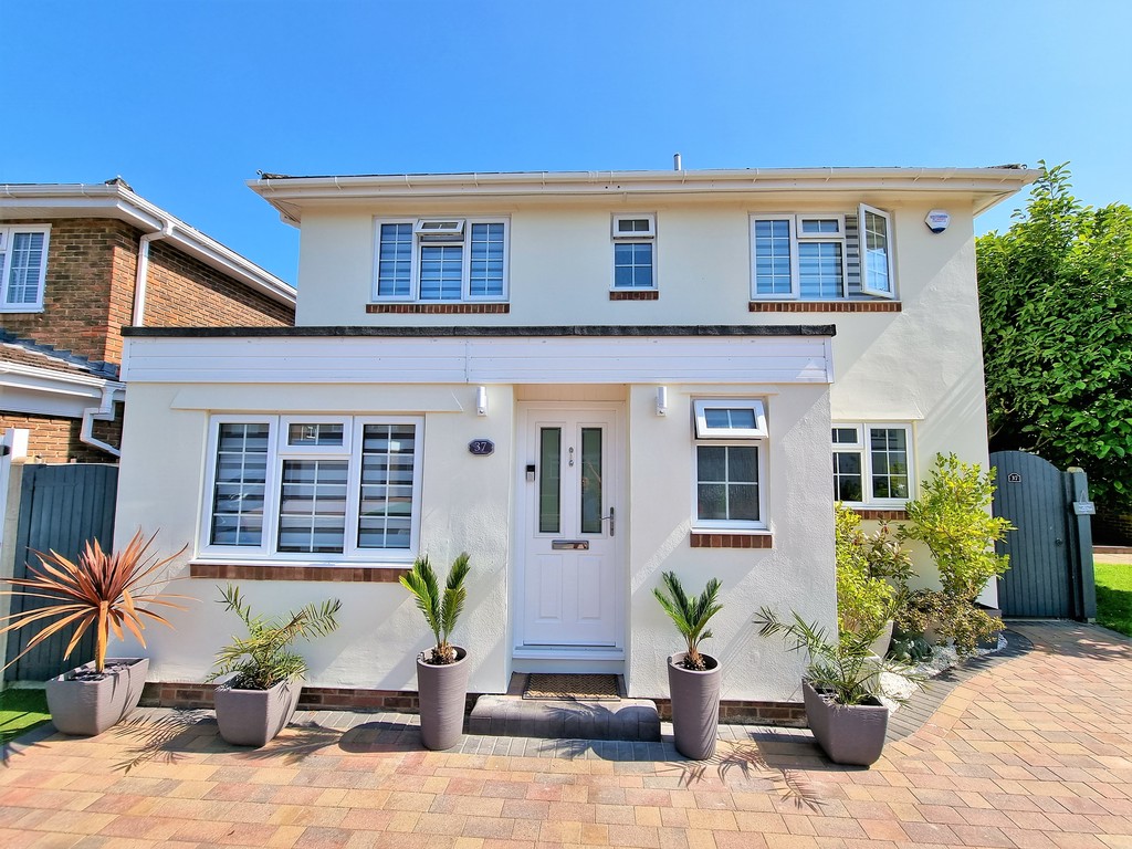 Muscliffe boarding Throop, Bournemouth, BH9 Edwards Estate Agents