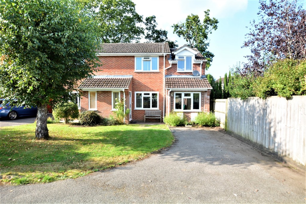 Bridport Road, Verwood Edwards Estate Agents