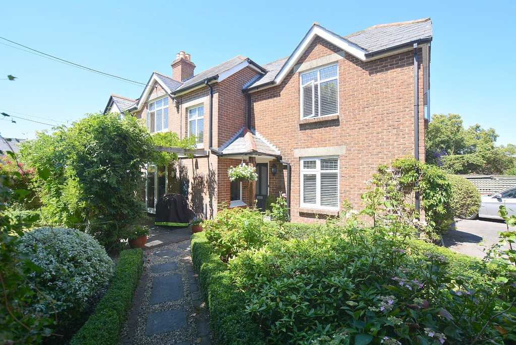 Newton Road, Sturminster Marshall, Wimborne Edwards Estate Agents