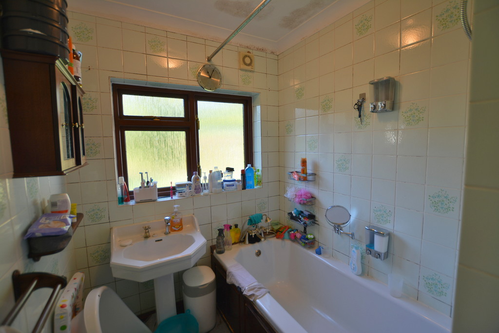 Hillside Road, Corfe Mullen, Wimborne Edwards Estate Agents