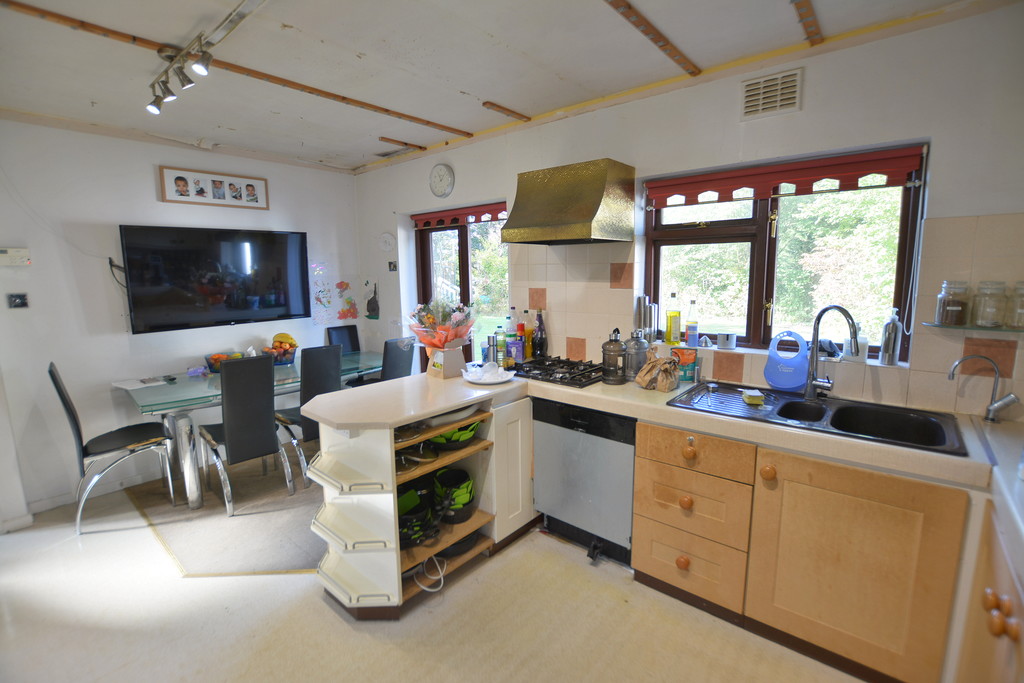 Hillside Road, Corfe Mullen, Wimborne Edwards Estate Agents