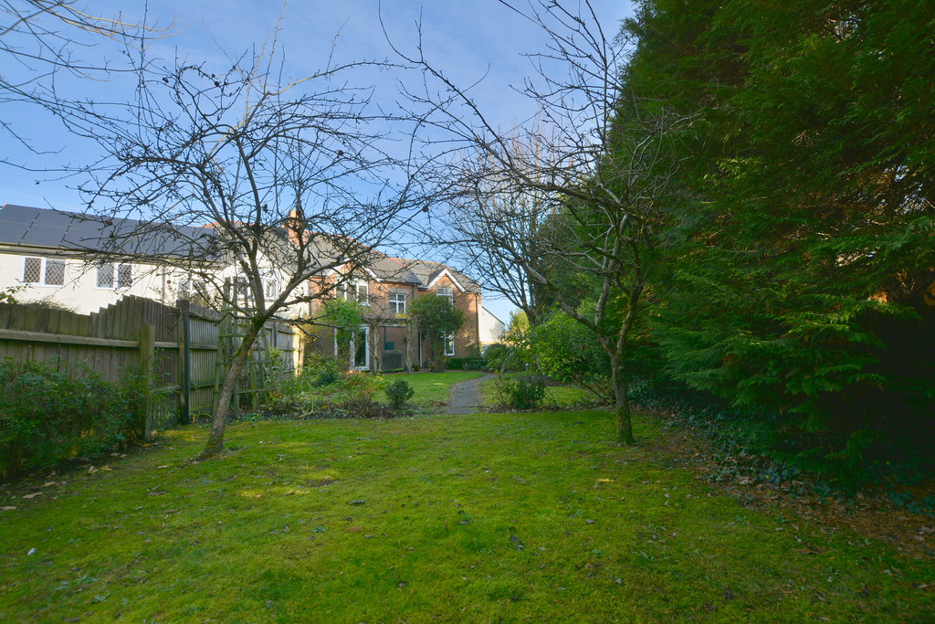 Newton Road, Sturminster Marshall, Wimborne Edwards Estate Agents