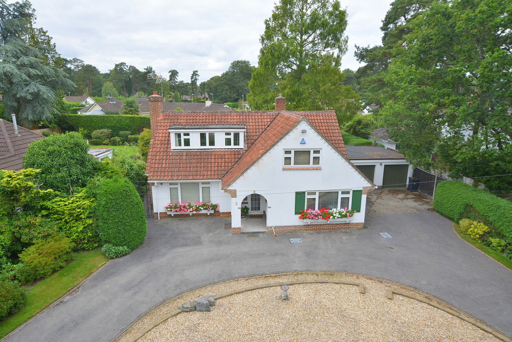 Golf Links Road, Ferndown Edwards Estate Agents