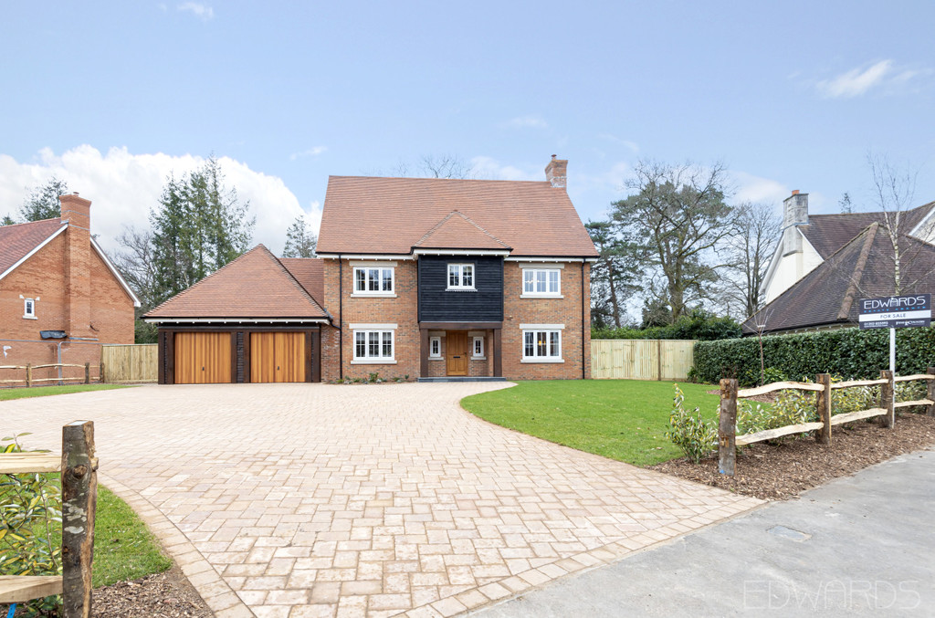 Badgers Walk, Ferndown Edwards Estate Agents