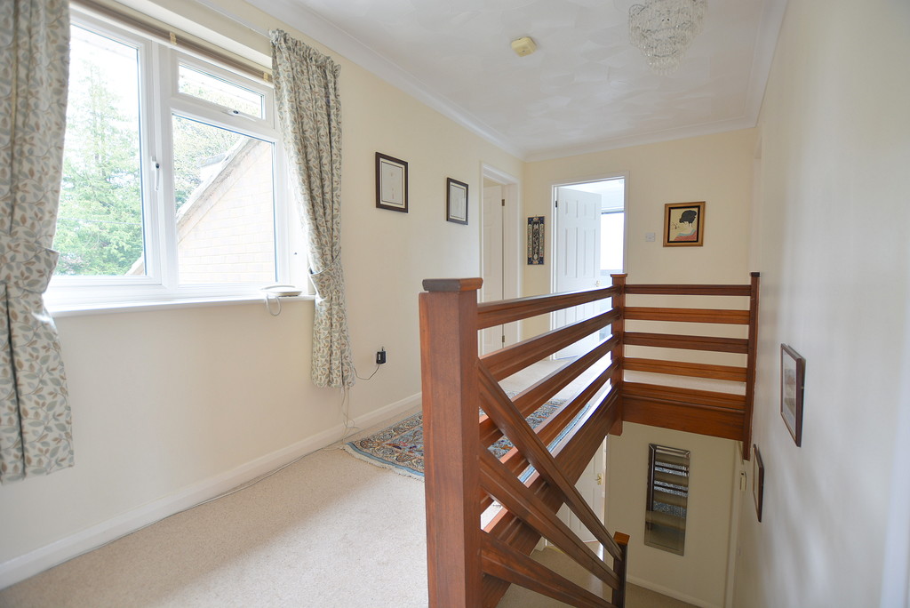 Pinewood Road, Ferndown Edwards Estate Agents