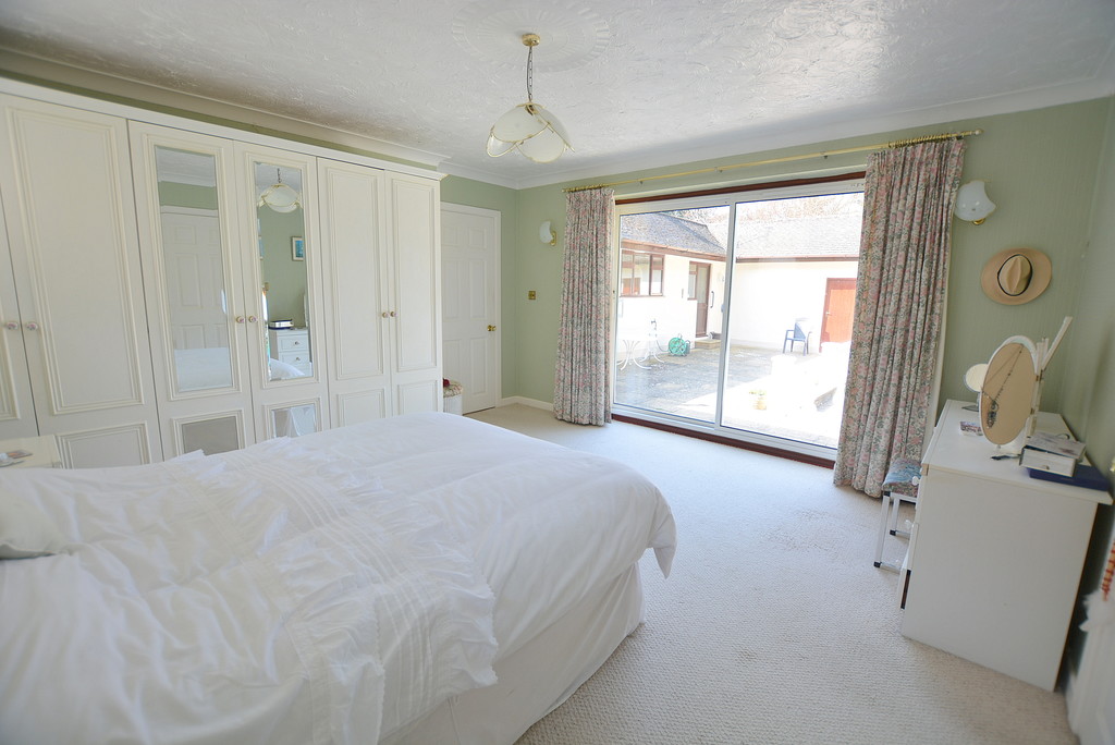 Ashley Heath, Ringwood Edwards Estate Agents