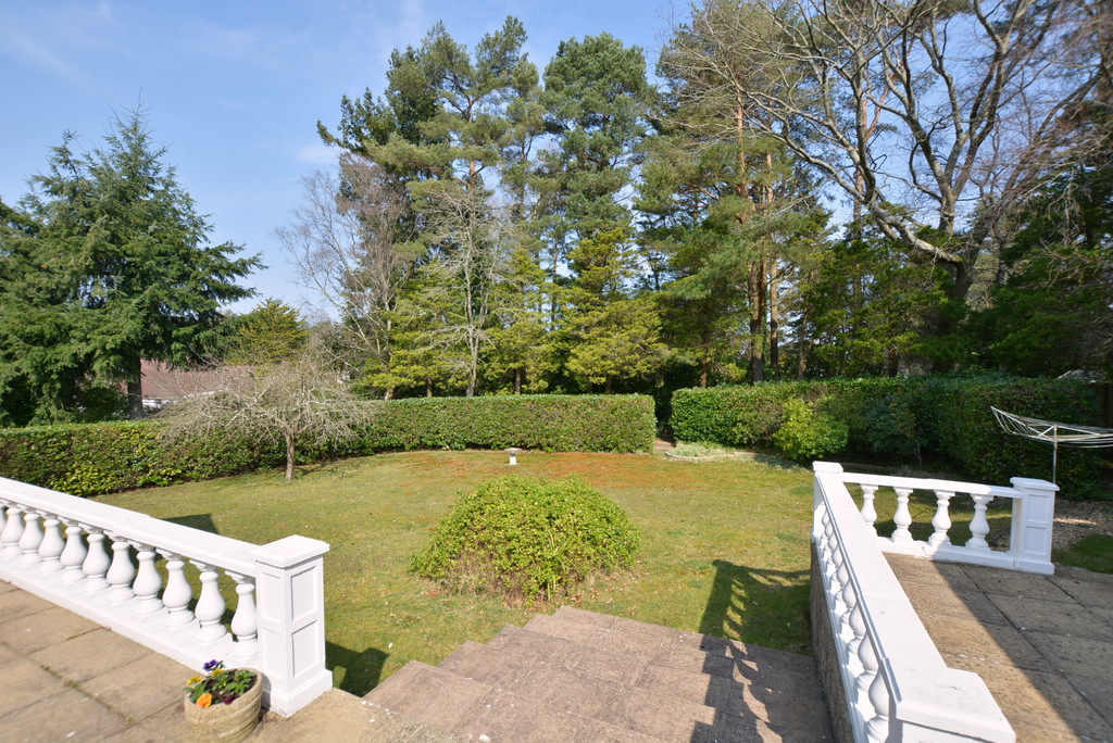 Ashley Heath, Ringwood Edwards Estate Agents