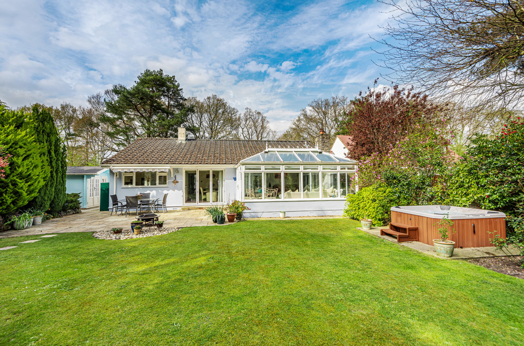 Horton Road, Ashley Heath, Ringwood Edwards Estate Agents