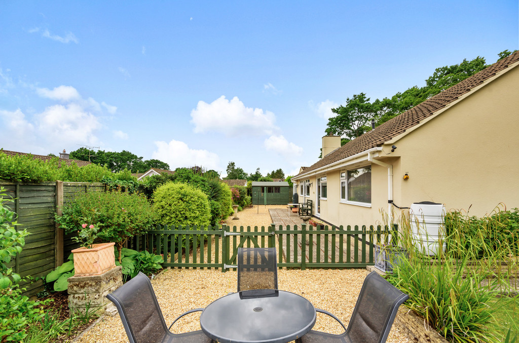 Whincroft Close, Ferndown Edwards Estate Agents