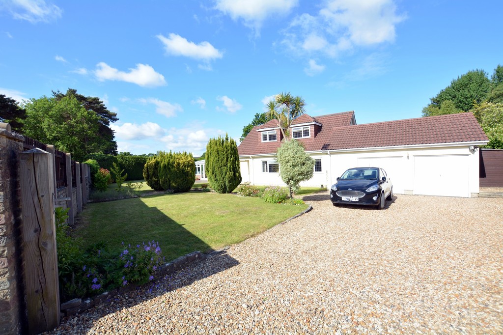 Moneyfly Road, Verwood Edwards Estate Agents