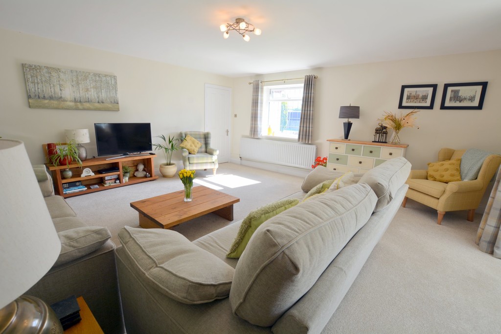 Moneyfly Road, Verwood Edwards Estate Agents