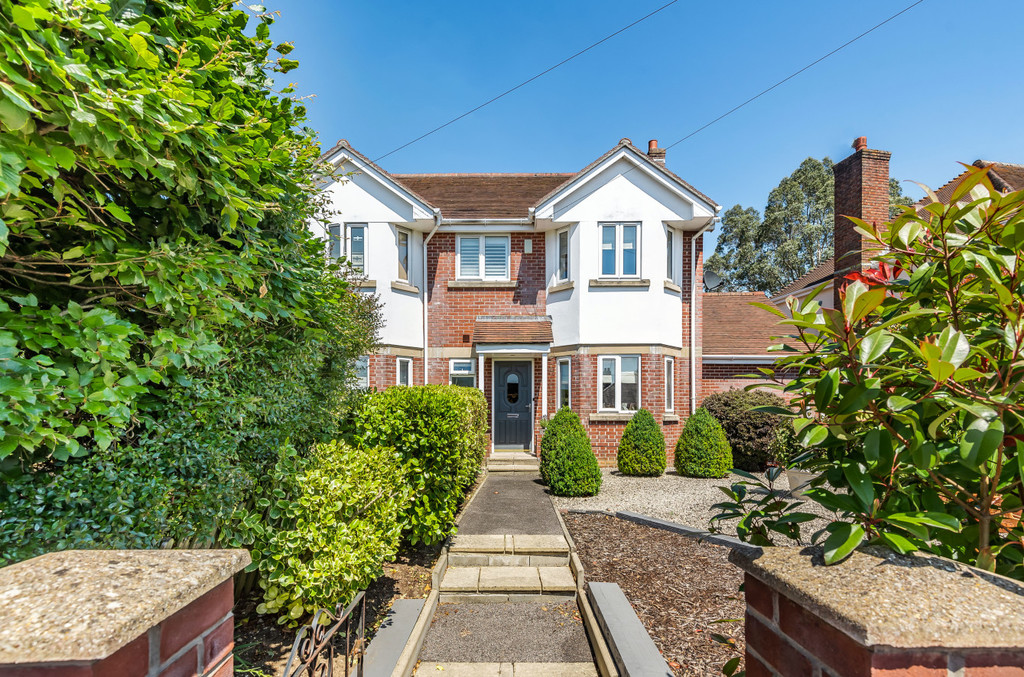 Leigh Road, Wimborne Edwards Estate Agents