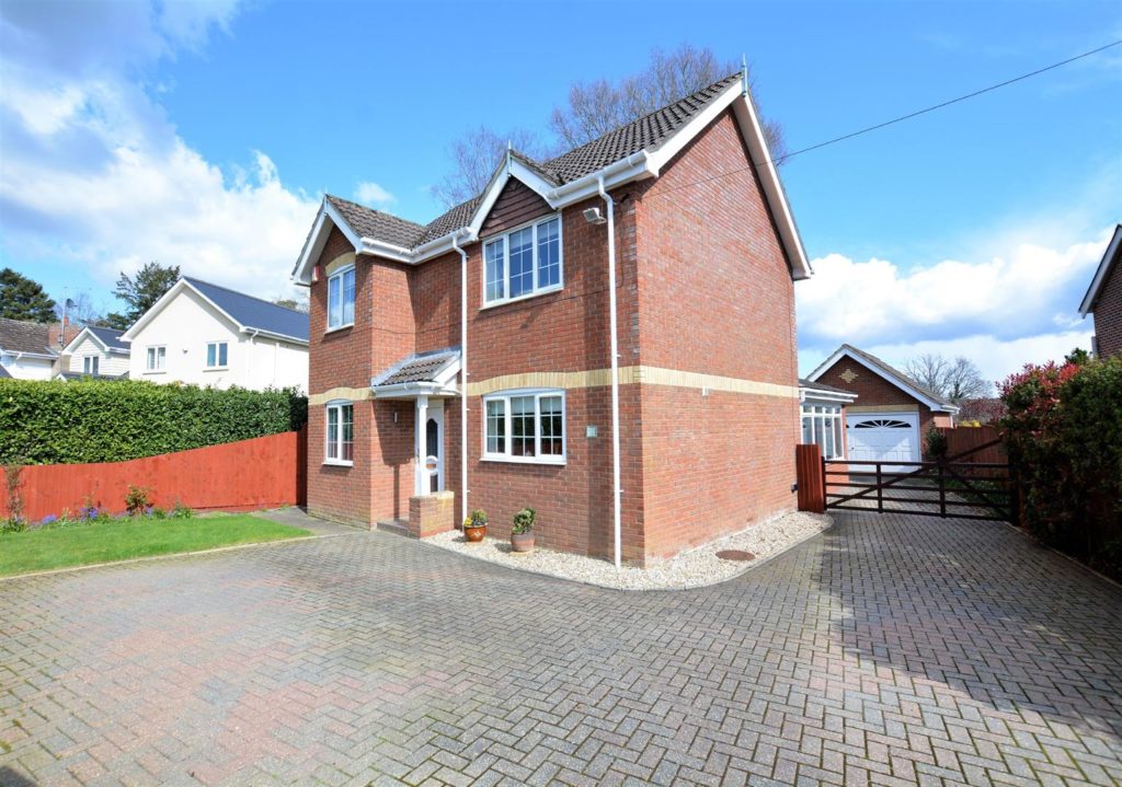 Lake Road, Verwood Edwards Estate Agents