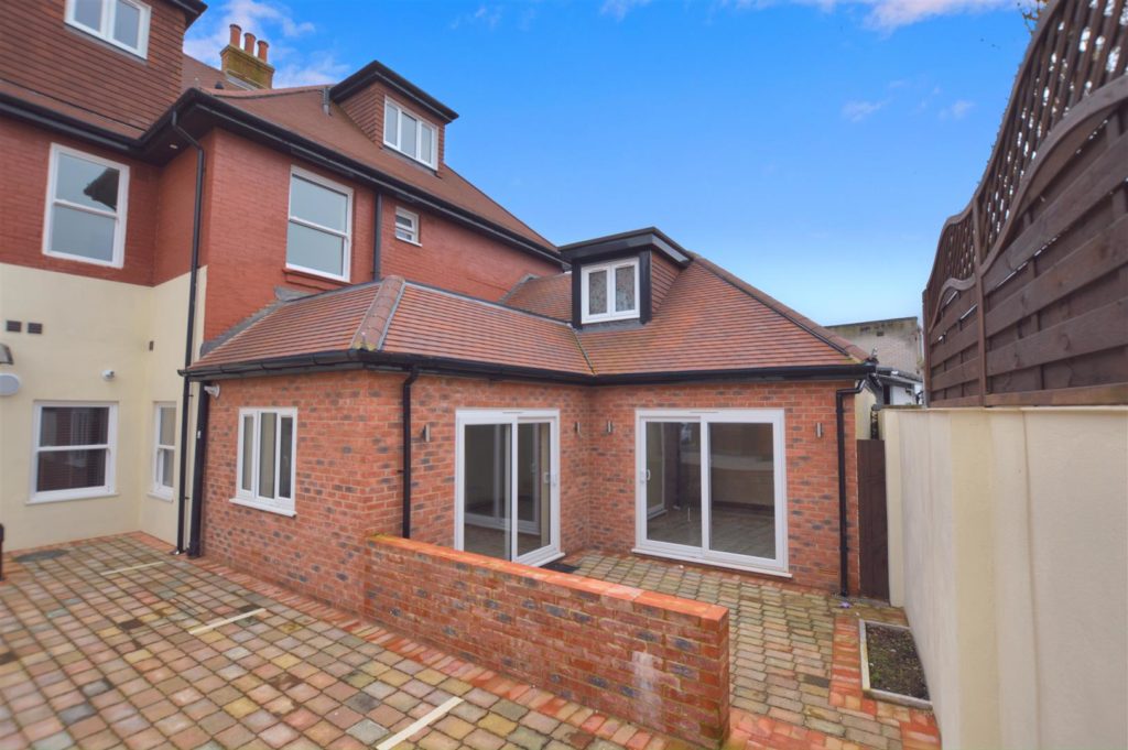 Moordown, Bournemouth, Dorset, BH9 Edwards Estate Agents