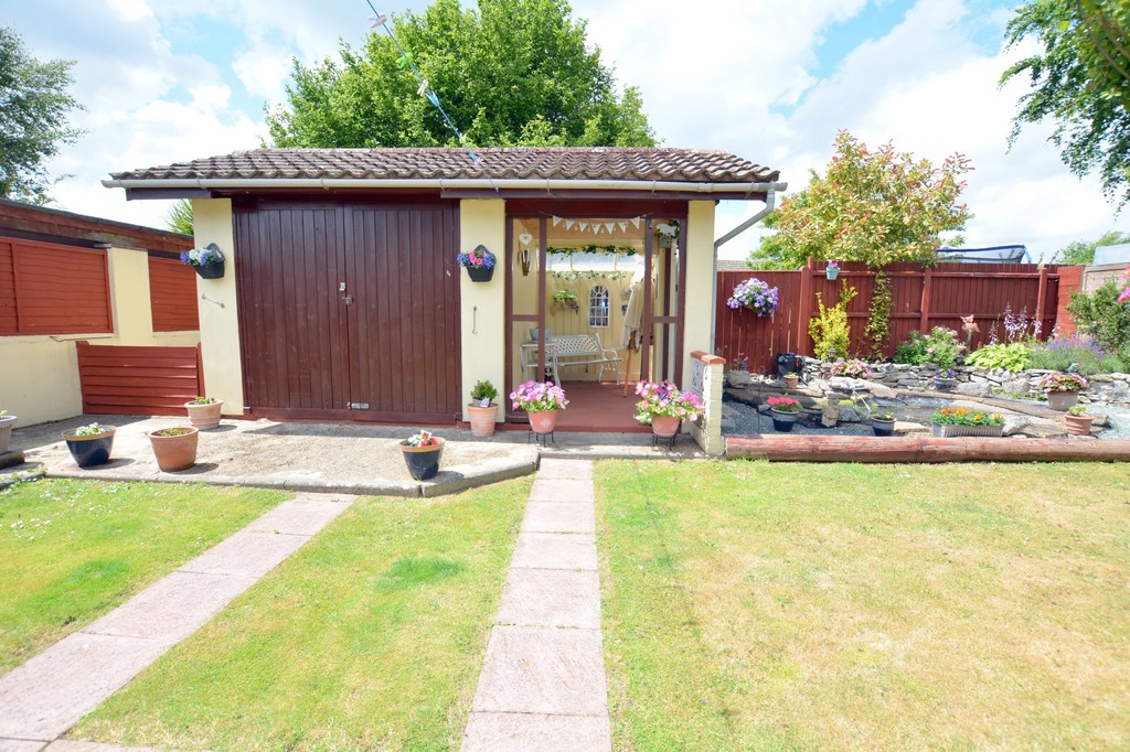 Dewlands Road, Verwood Edwards Estate Agents