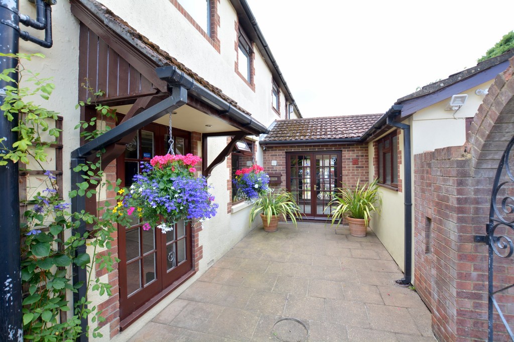 Dewlands Road, Verwood Edwards Estate Agents