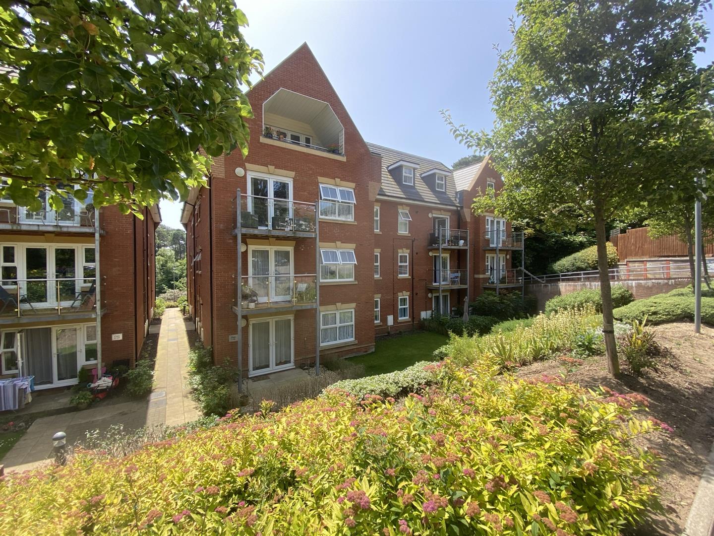 Ashley Cross, Lower Parkstone, Poole, BH14 Edwards Estate Agents