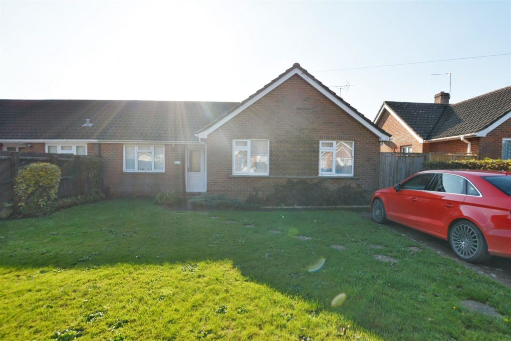 Lockyers Drive, Ferndown Edwards Estate Agents