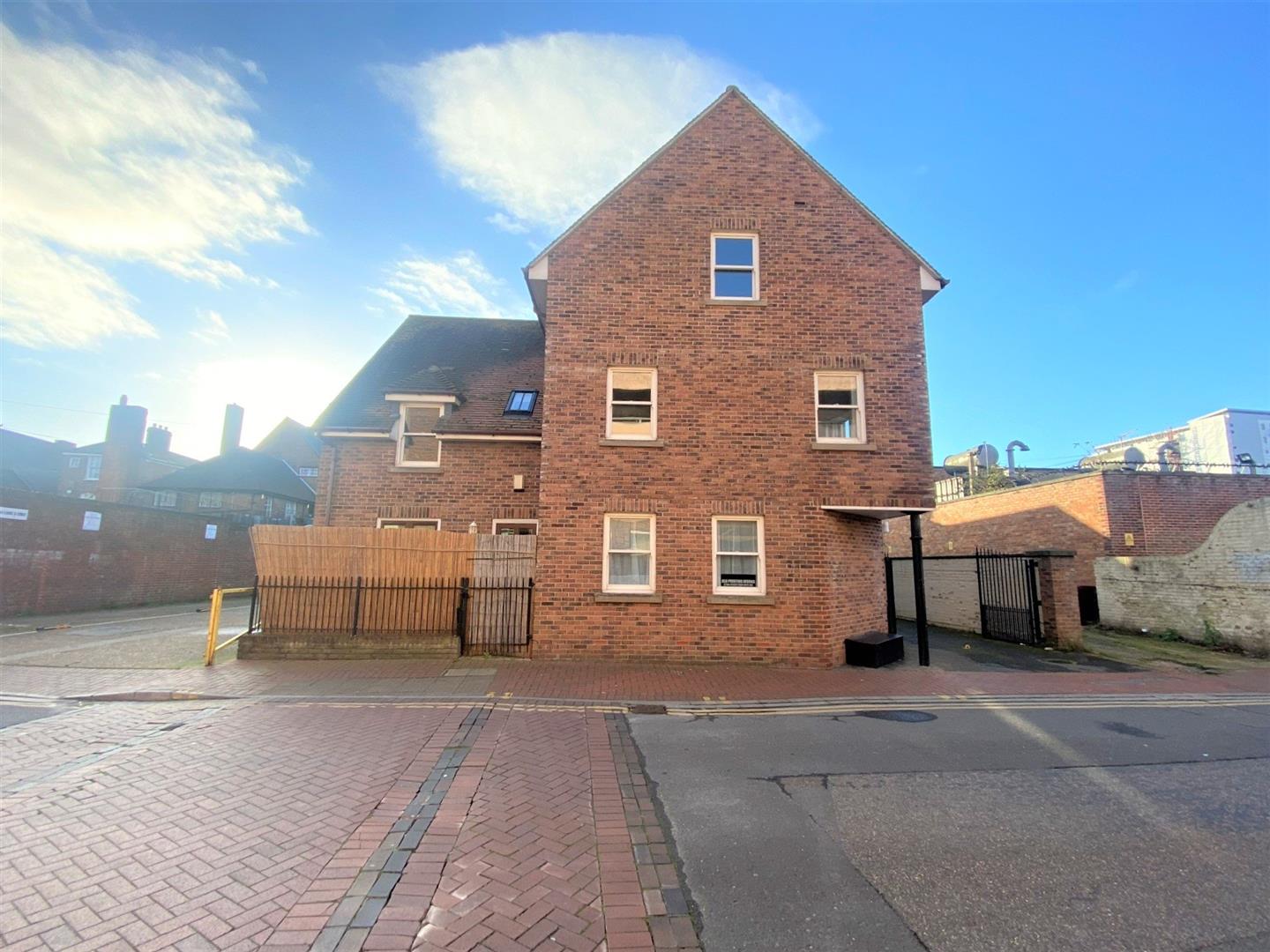 Nr Poole Quay, Poole, Dorset, BH15 Edwards Estate Agents