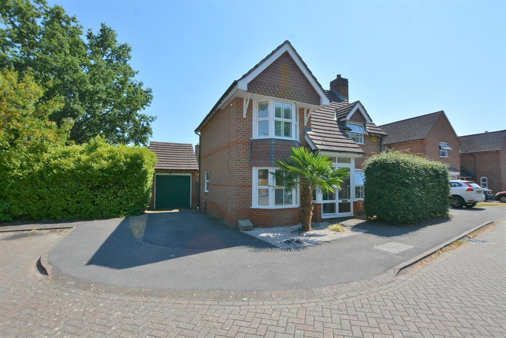 Casterbridge Road, Ferndown Edwards Estate Agents