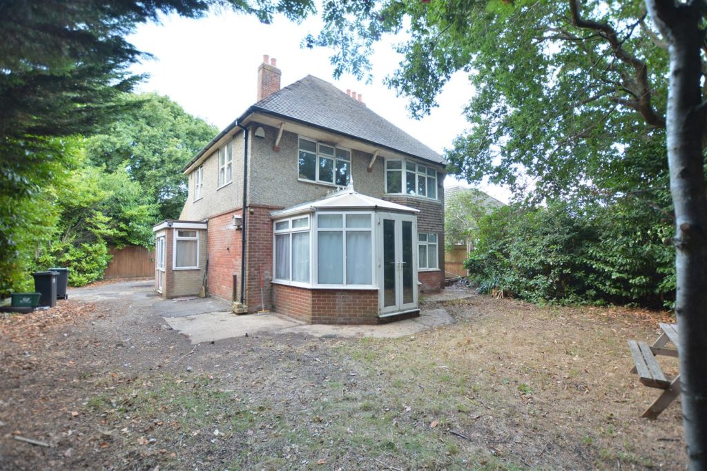 Christchurch Road, West Parley, Ferndown Edwards Estate Agents