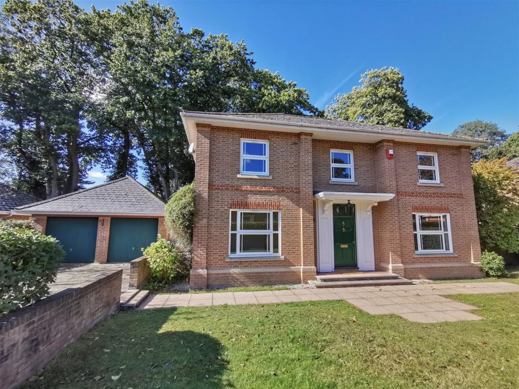 Badgers Walk, Ferndown Edwards Estate Agents