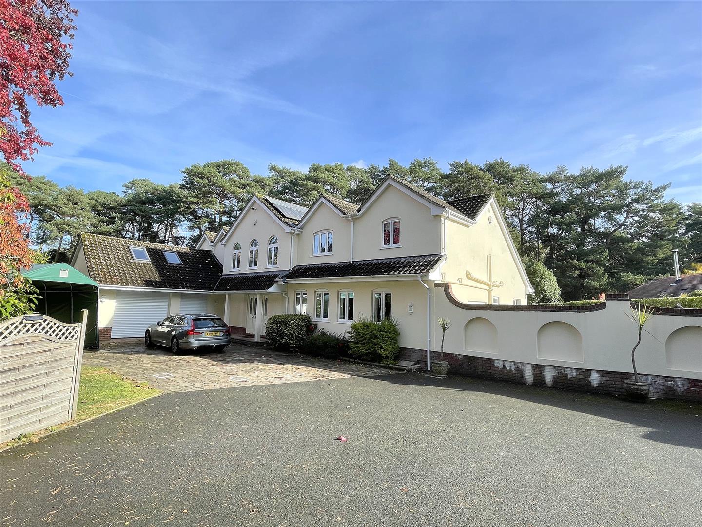 Golf Links Road, Ferndown Edwards Estate Agents
