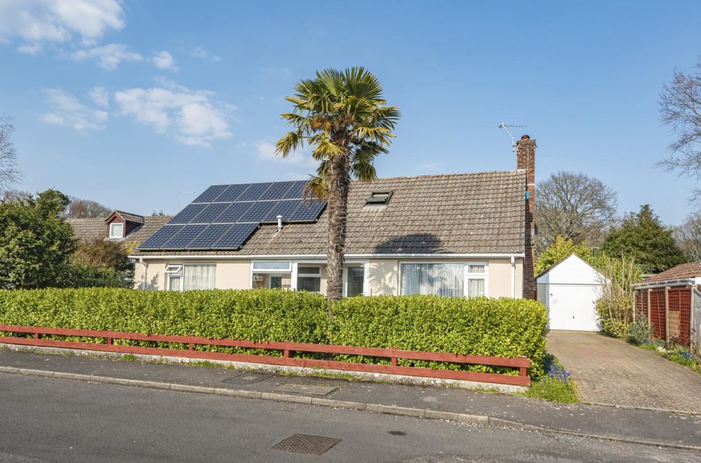 Dunedin Drive, Ferndown Edwards Estate Agents